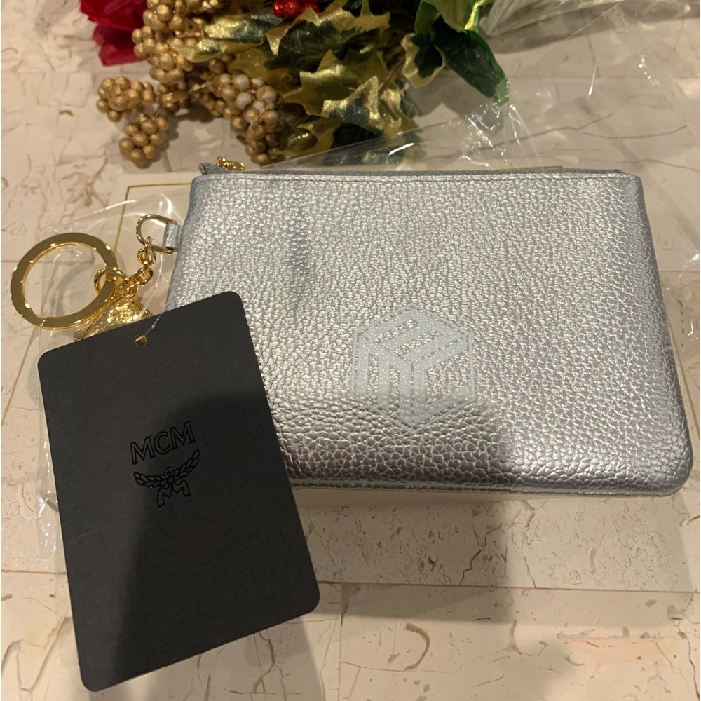 New MCM Card and Coin Pouch, Silver
